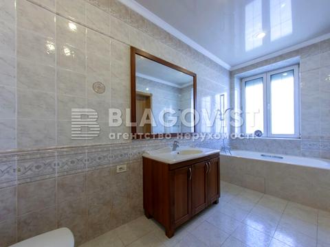 комерційна за адресою Інститутська вул., 22/7