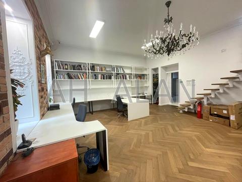 комерційна за адресою Шота Руставелі вул., 30-Б