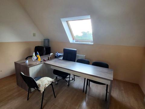 комерційна за адресою Володимира Вернадського вул. (Дзержинського), 37