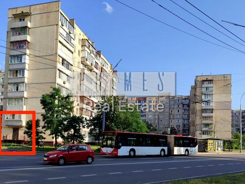 комерційна за адресою Володимира Івасюка просп. (Героїв Сталінграду), 52