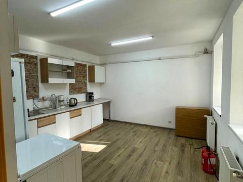 коммерческая по адресу Антоновича ул. (Сталинградской битвы), 74