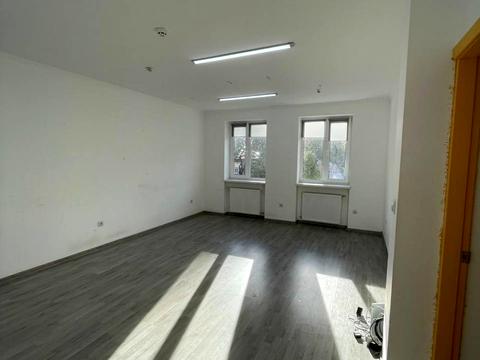 коммерческая по адресу Антоновича ул. (Сталинградской битвы), 74