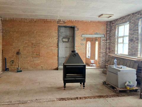 комерційна за адресою Дмитра Яворницького просп. (Карла Маркса), 89