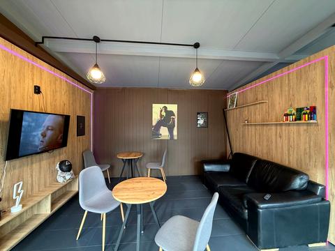 коммерческая по адресу Театральная ул., 2