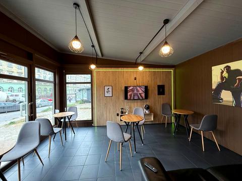 коммерческая по адресу Театральная ул., 2