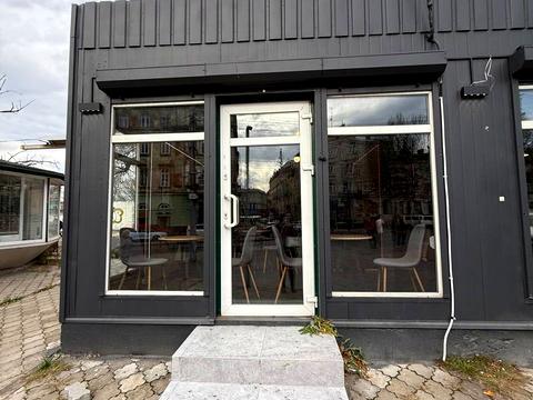 коммерческая по адресу Театральная ул., 2