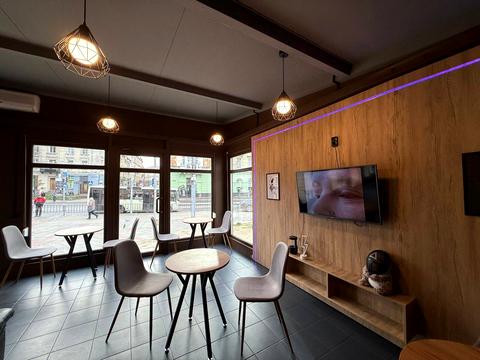 коммерческая по адресу Театральная ул., 2