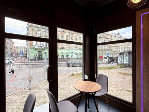 коммерческая по адресу Театральная ул., 2