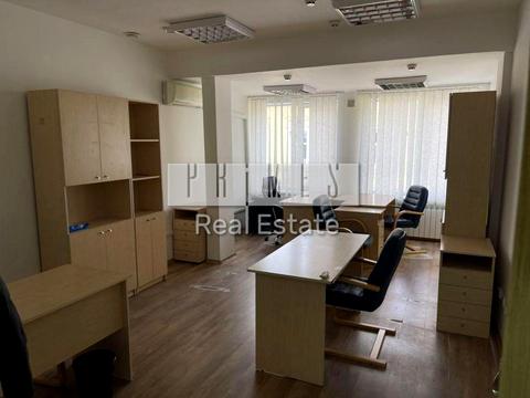 комерційна за адресою Хорива вул., 1