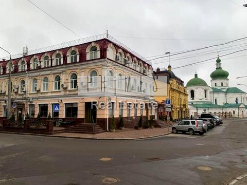 комерційна за адресою Хорива вул., 1