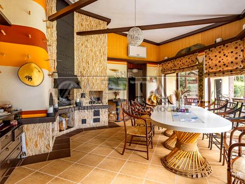 дом по адресу паризька