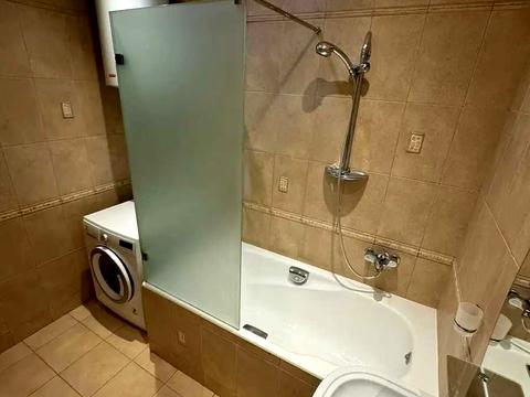 квартира за адресою Миколи Амосова вул., 4