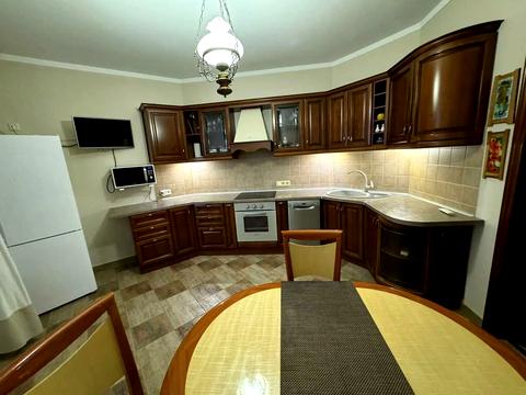 квартира за адресою Миколи Амосова вул., 4