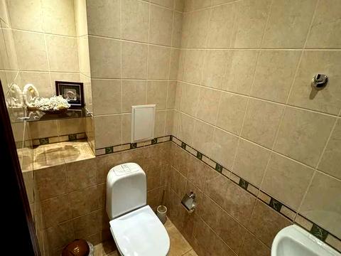 квартира за адресою Миколи Амосова вул., 4