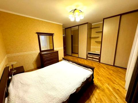 квартира за адресою Миколи Амосова вул., 4