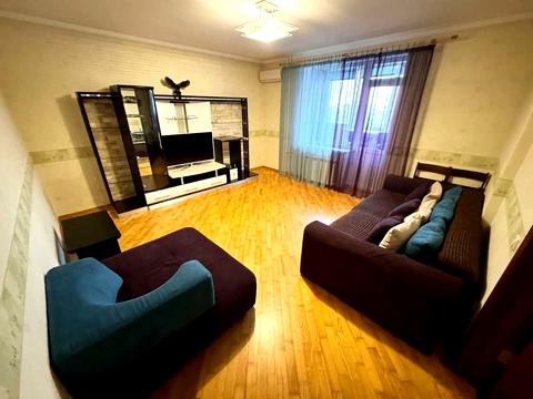 квартира за адресою Миколи Амосова вул., 4