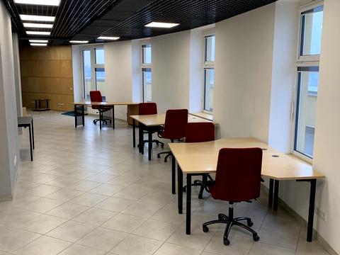 комерційна за адресою Володимира Івасюка просп. (Героїв Сталінграду), 12-Є