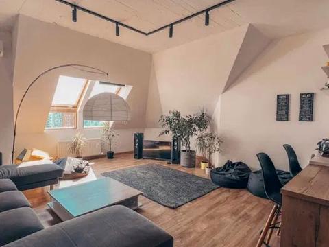 комерційна за адресою Середньофонтанська вул., 19в