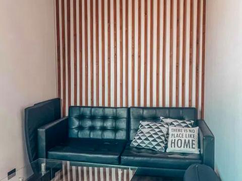 комерційна за адресою Середньофонтанська вул., 19в