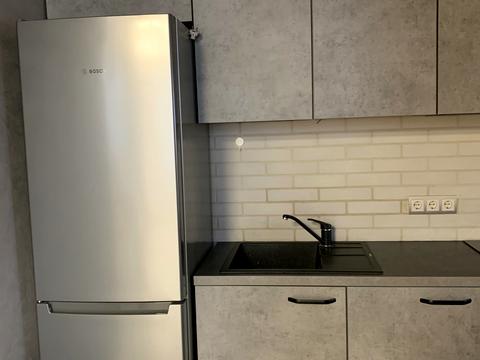 комерційна за адресою Володимира Івасюка просп. (Героїв Сталінграду), 12-Є