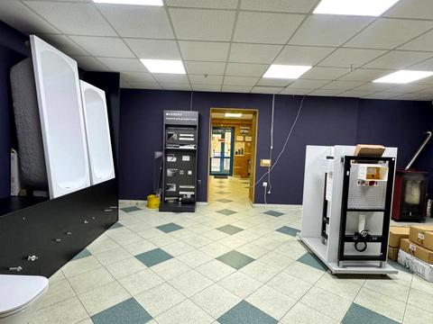 комерційна за адресою Свободи вул., 1