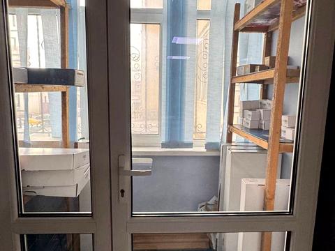 комерційна за адресою Свободи вул., 1