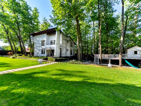 будинок за адресою Патріарха Володимира Романюка вул. (Жовтнева)