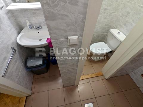 комерційна за адресою Богдана Хмельницького вул., 29/2