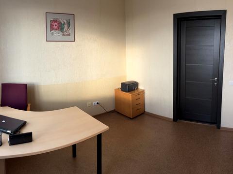 комерційна за адресою Оболонська набережна вул., 1, к1