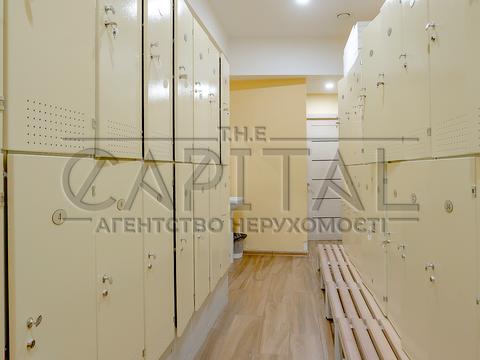 комерційна за адресою вул. Коновальця Євгена, 36Д