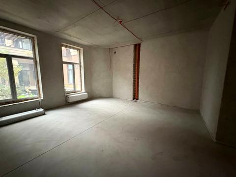 комерційна за адресою Радісна, 4