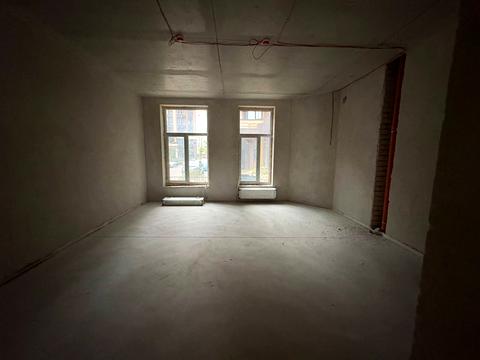 комерційна за адресою Радісна, 4