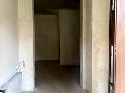 комерційна за адресою Радісна, 4