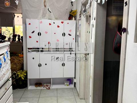 комерційна за адресою Регенераторна вул., 4