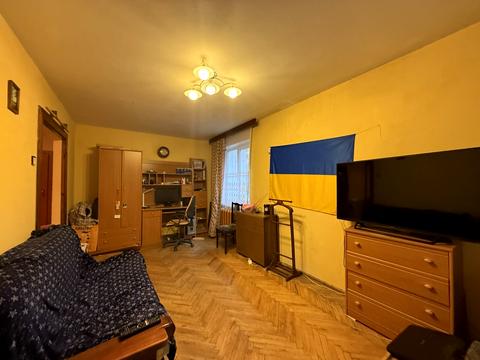 квартира за адресою Тролейбусна вул., 8