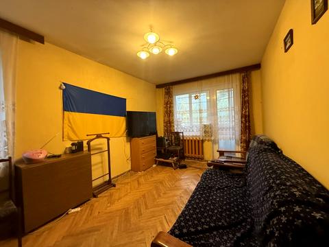 квартира за адресою Тролейбусна вул., 8