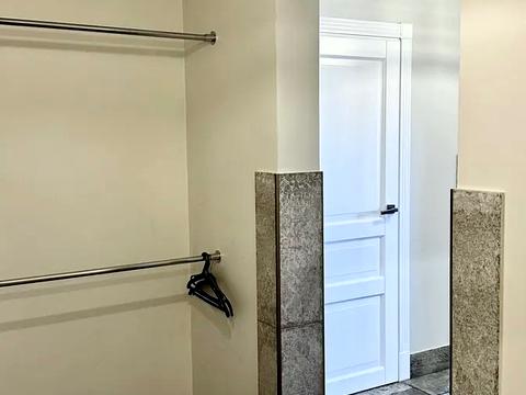 квартира за адресою В'ячеслава Чорновола вул., 16