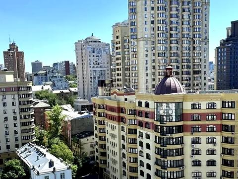 квартира за адресою В'ячеслава Чорновола вул., 16