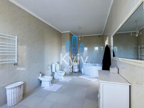 дом по адресу  ул.