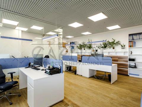 коммерческая по адресу Михаила Грушевского ул., 9б