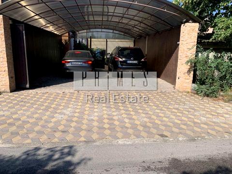 будинок за адресою Миколи Бажана просп.