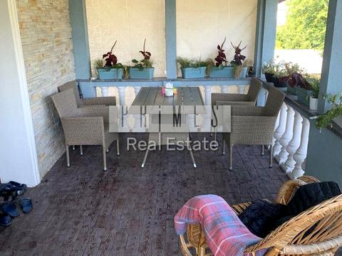 будинок за адресою Миколи Бажана просп.