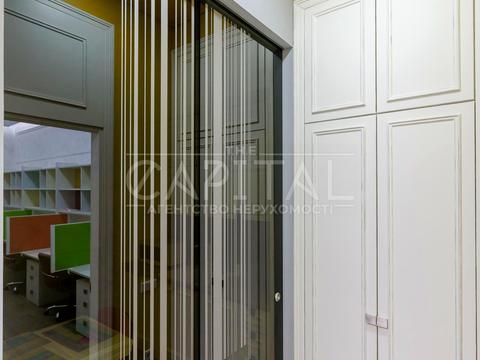 комерційна за адресою Євгена Гуцала пров. (Кутузова), 33