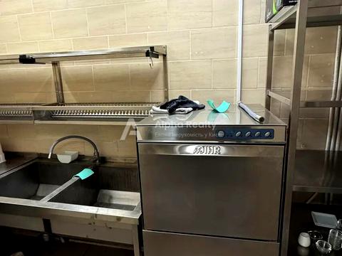 комерційна за адресою Софіївська вул., 14