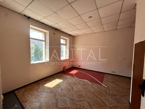 комерційна за адресою Руслана Лужевського пров. (Червоноармійський), 14