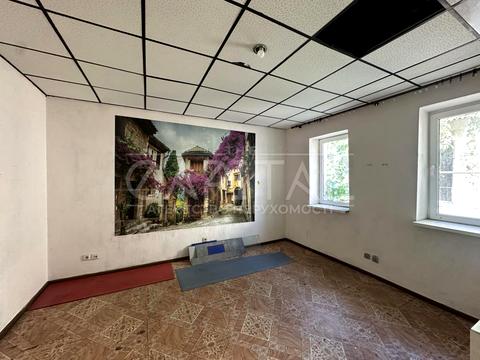 комерційна за адресою Руслана Лужевського пров. (Червоноармійський), 14