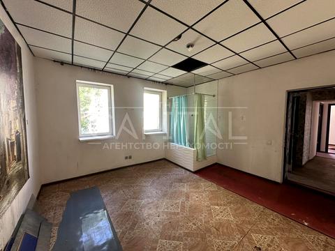 комерційна за адресою Руслана Лужевського пров. (Червоноармійський), 14