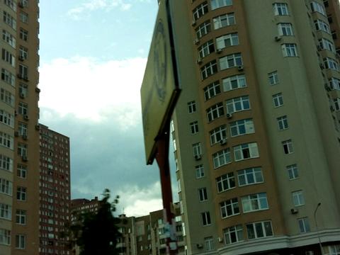 квартира по адресу Киев, Драгоманова ул., 40-Е