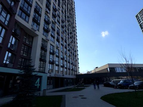 комерційна за адресою Віктора Некрасова вул. (Північно-Сирецька), 8