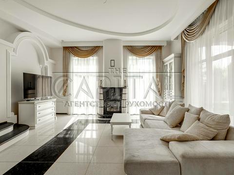 будинок за адресою с. Іванковичі, Івіаторів